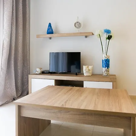 La Rotonda, Pool, & Comfort Apartment Cabo Roig